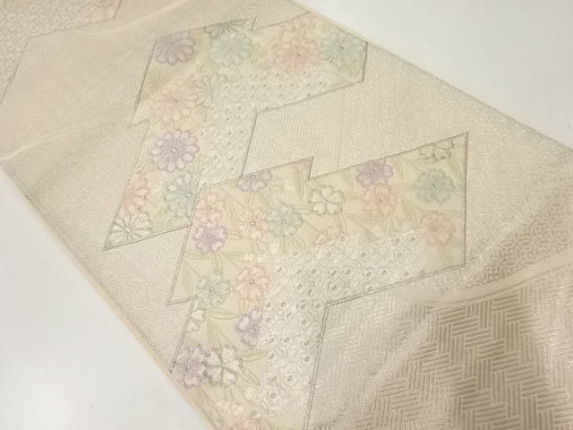 アンティーク　松皮菱に花模様織出し袋帯